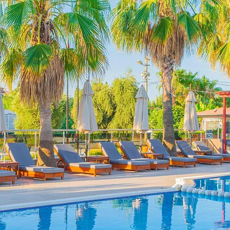 Otel Sayanora 3*