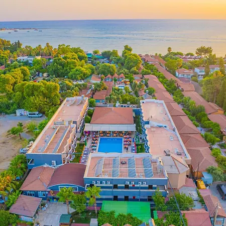 Sayanora Otel