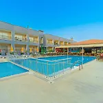 Sayanora Hotel